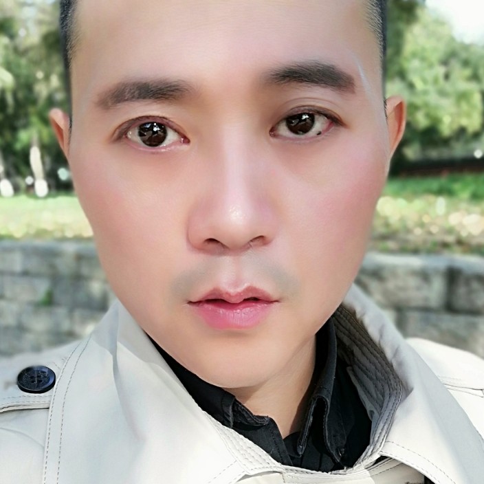 六月雨天的照片