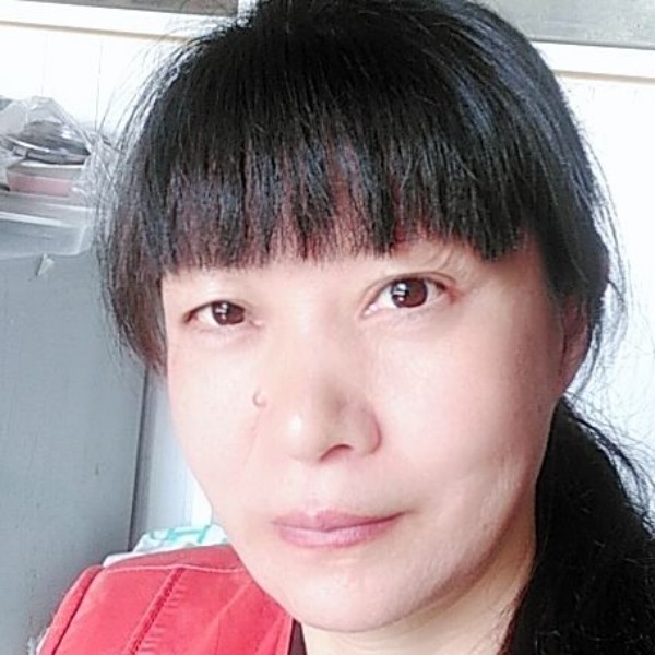 醇女子的照片