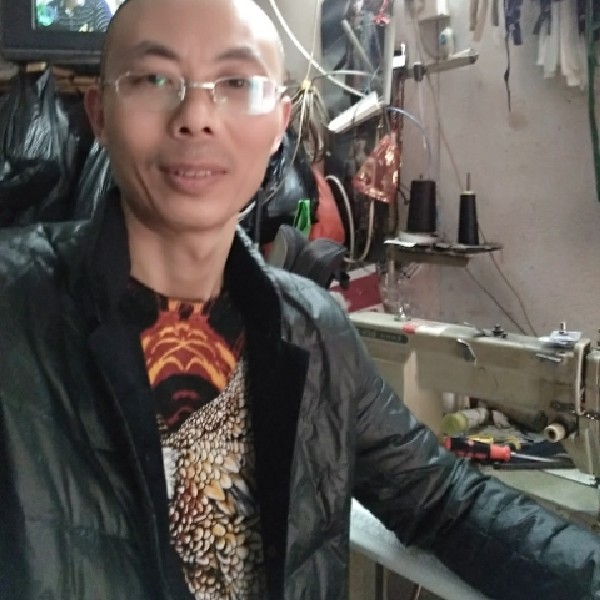 招牌闻虚心的照片