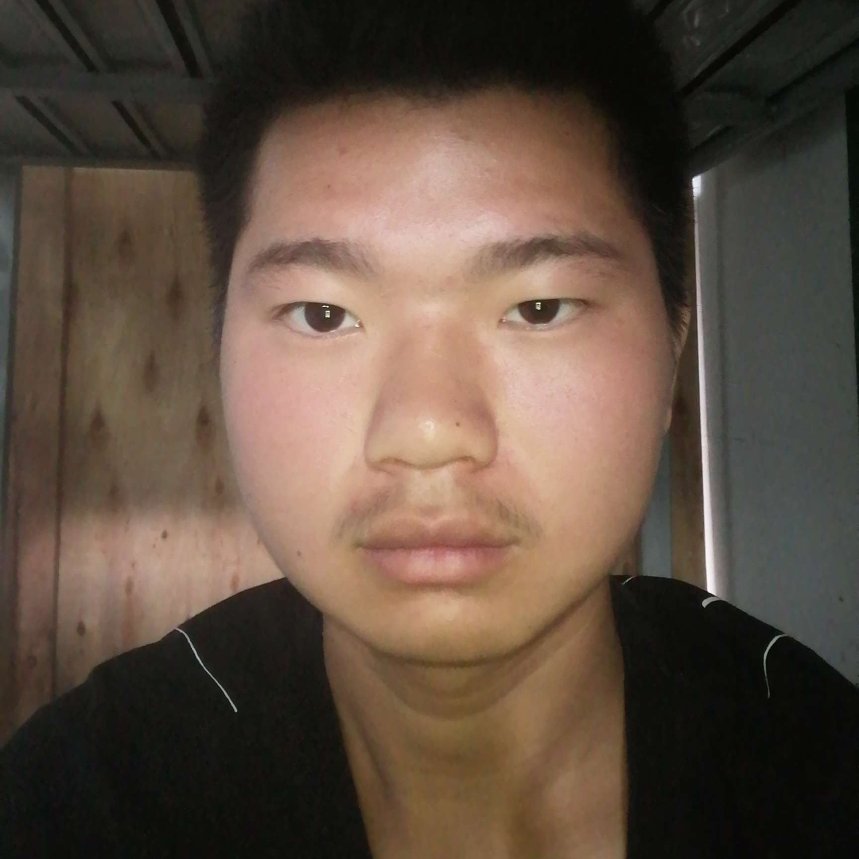 耍酷与摩托的照片