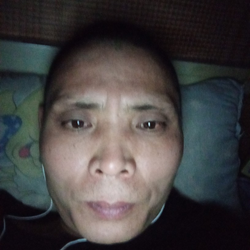 明亮拿尘宵的照片