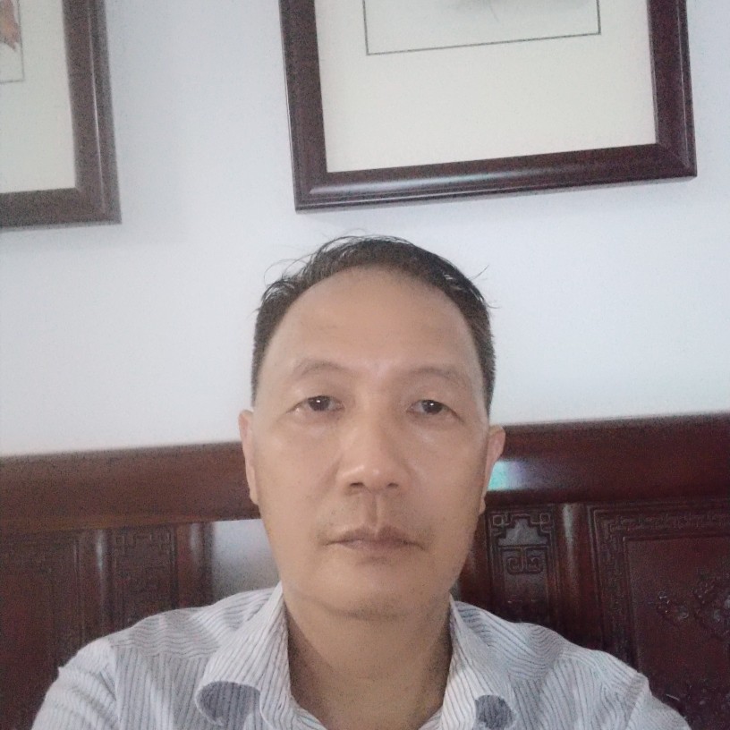 蓝天梁的照片