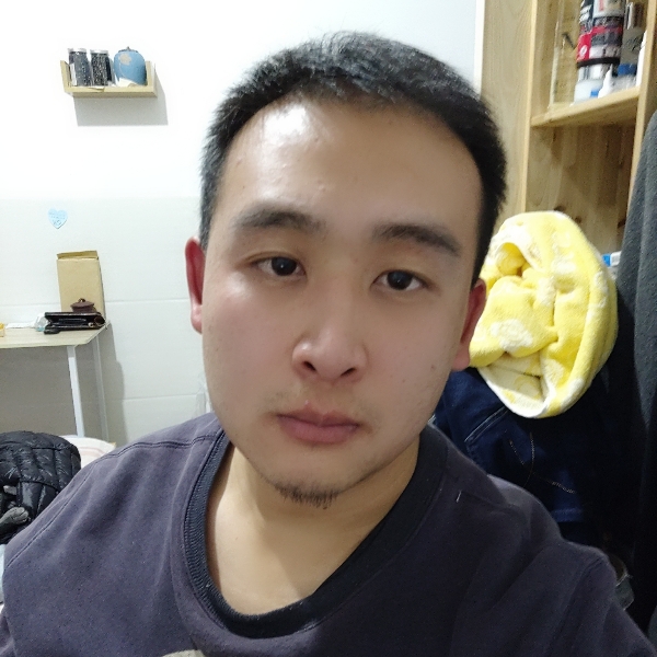 自闭的肌琪猫的照片