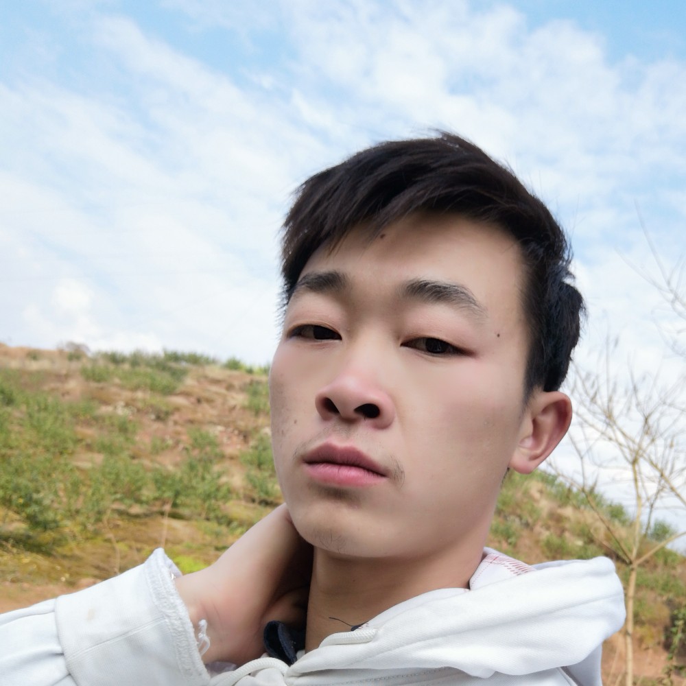 单薄倾心磬音的照片