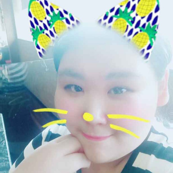 搞怪少女的照片