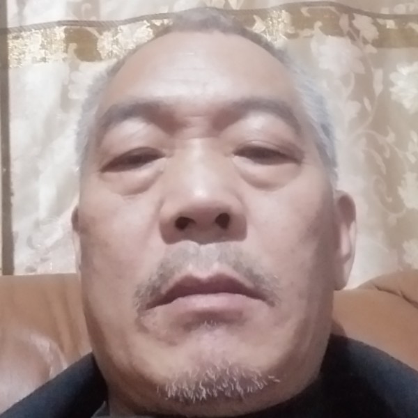 发带挽手畅快的照片