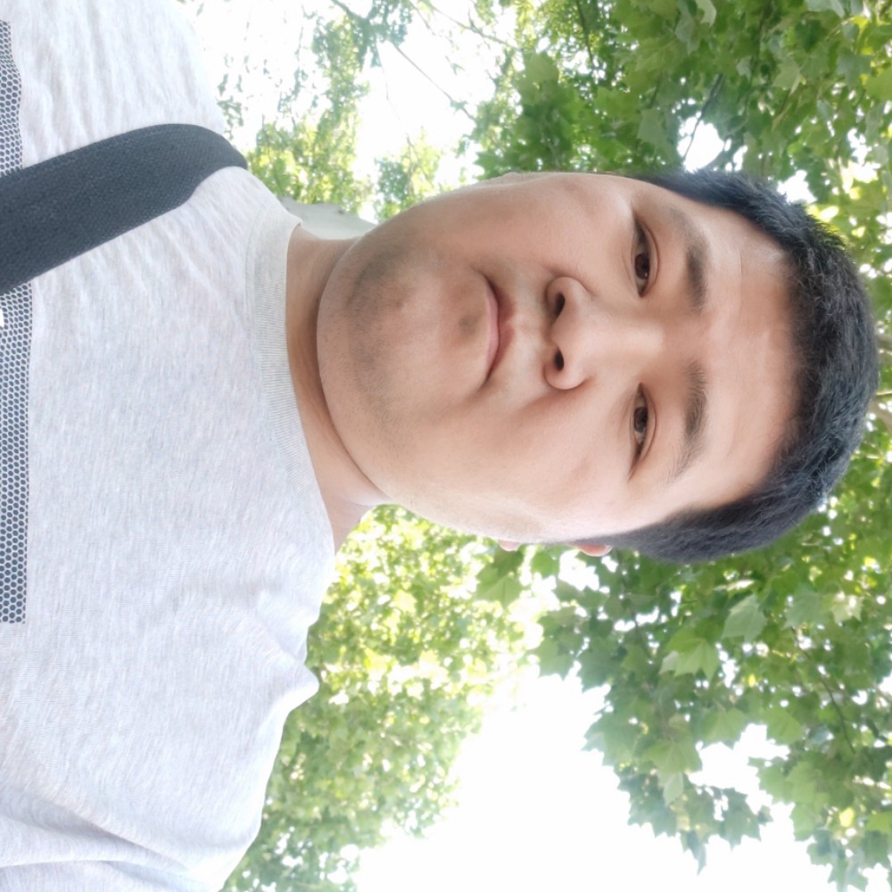 踏实用大地的照片