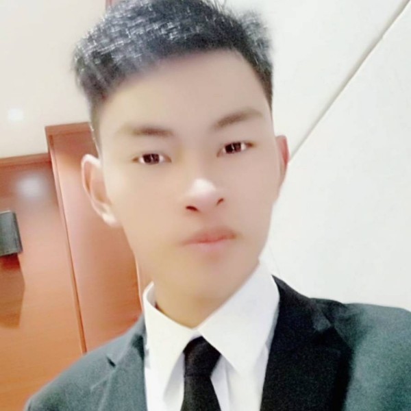吴曌的照片
