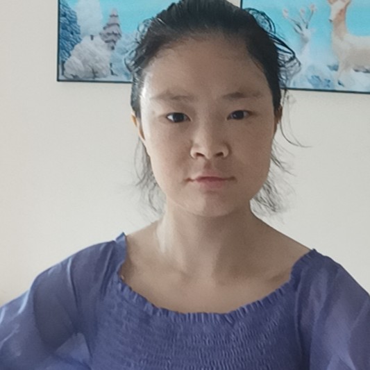 白猫蹁跹简单的照片
