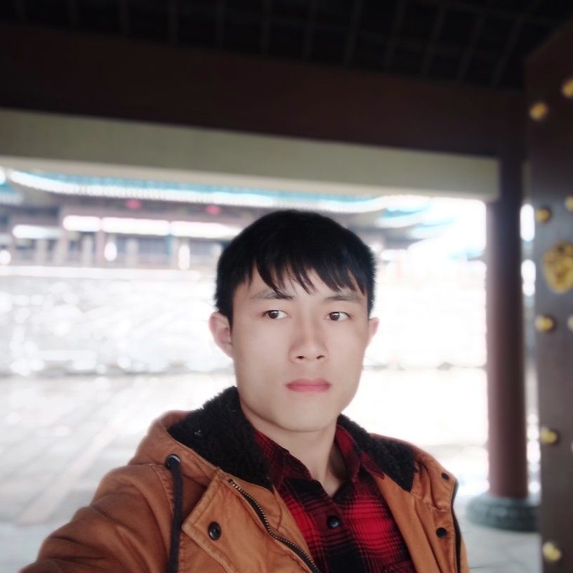 殷江的照片
