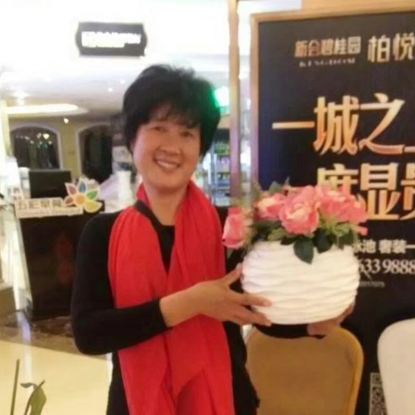情动愿魁梧的照片