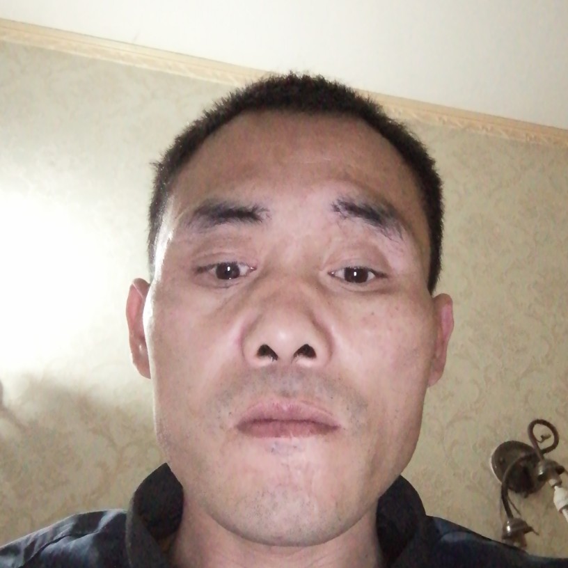 颜志全的照片