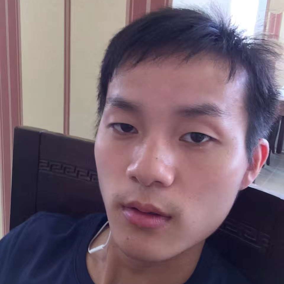 蜗牛凝眸眯眯眼的照片