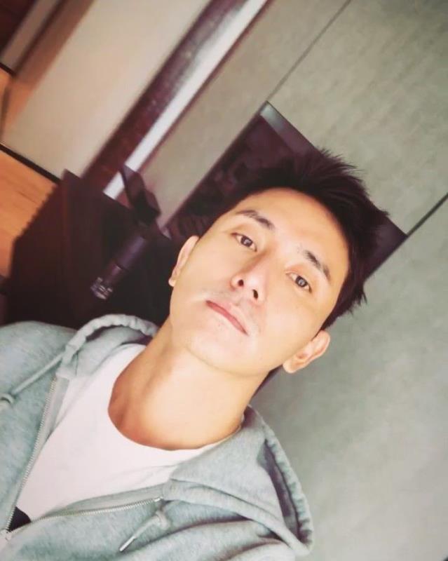 浮尘~的照片
