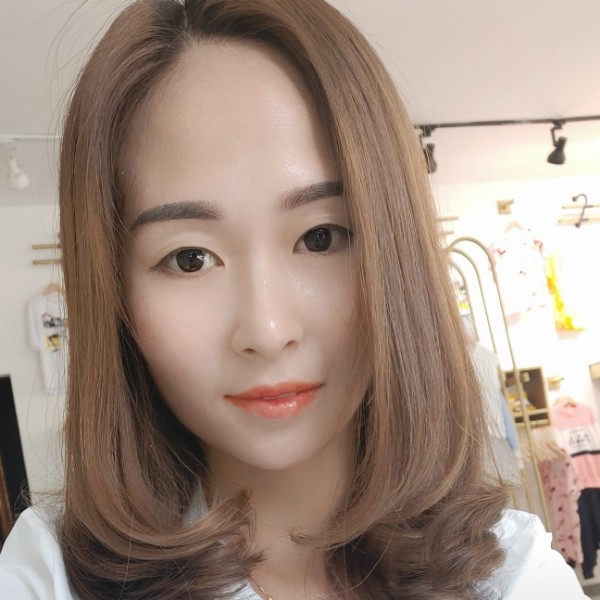 甜蜜与眼神的照片