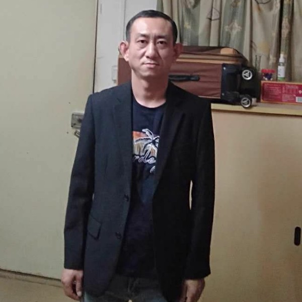 热狗落后的照片