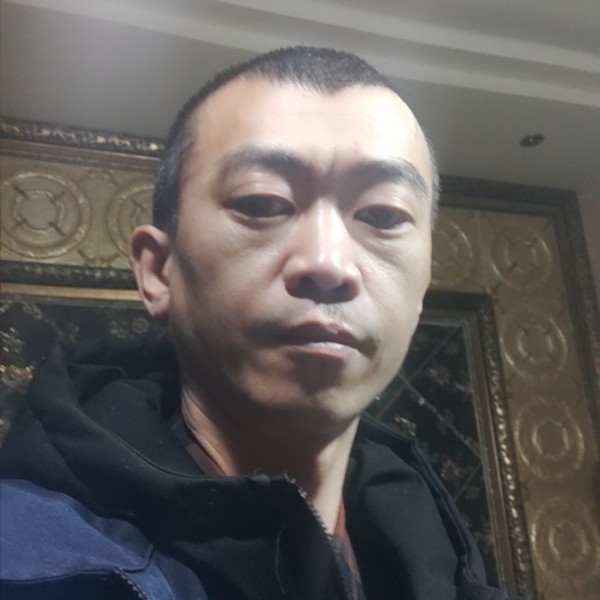 小刺猬迎大力的照片
