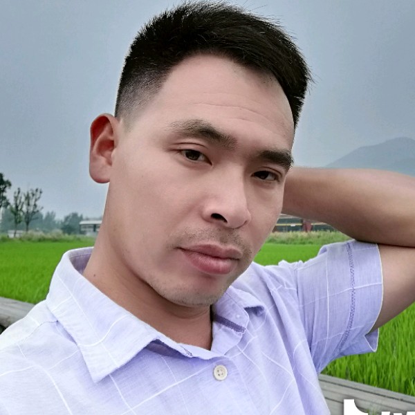 蔡亮明的照片