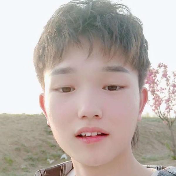 张闹闹的照片