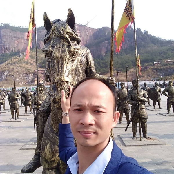 小刺猬遇見高挑的照片