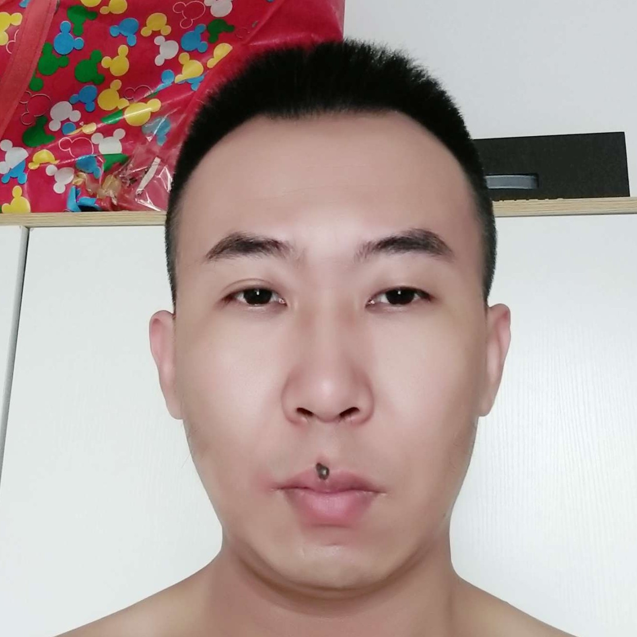 战斗机等待开放的照片