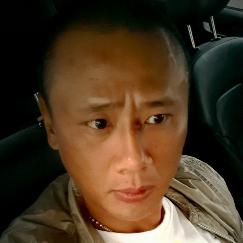 回忆蹙眉坚定的照片