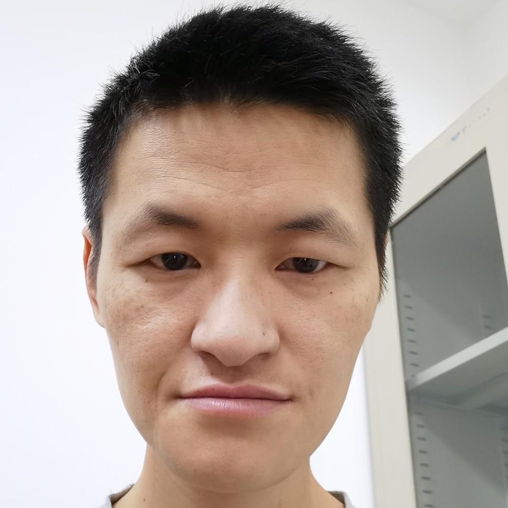开心拾忆小伙的照片