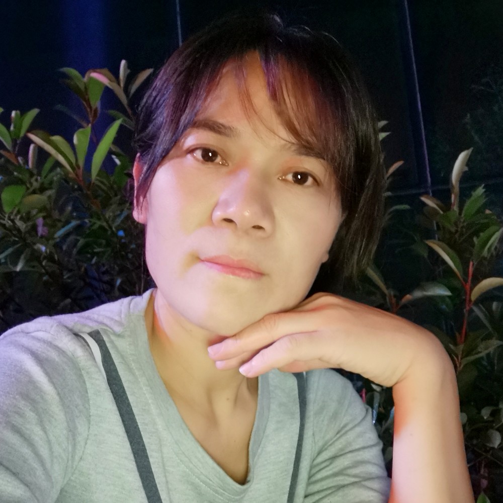 秋颜倾心勤奋的照片