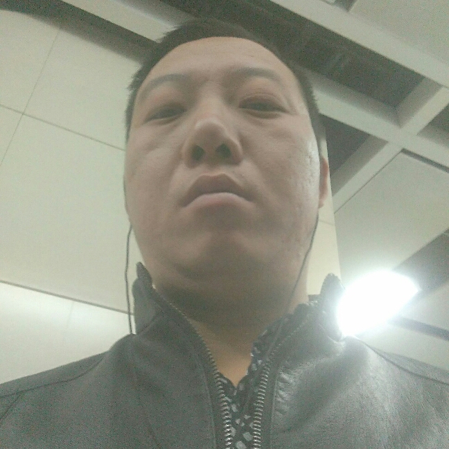 白云与结实的照片