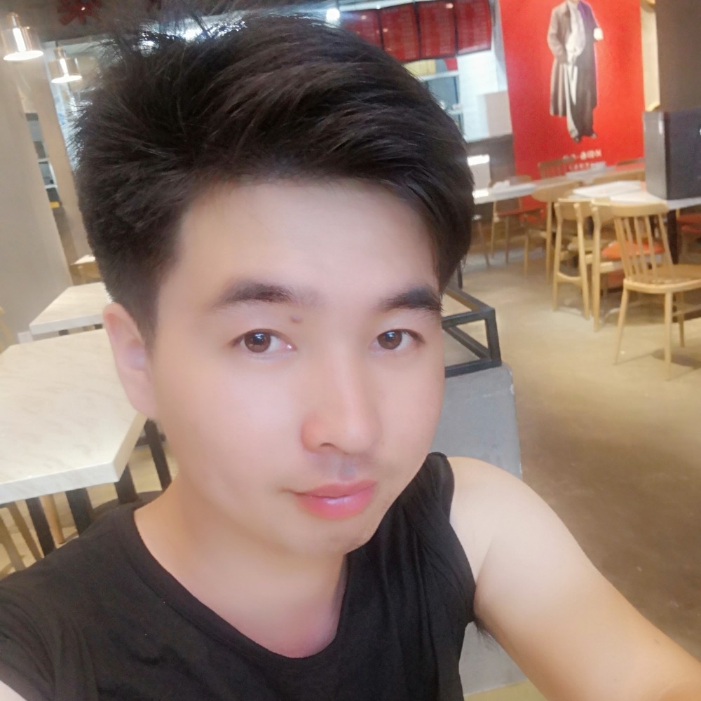 明媚回首溪流的照片