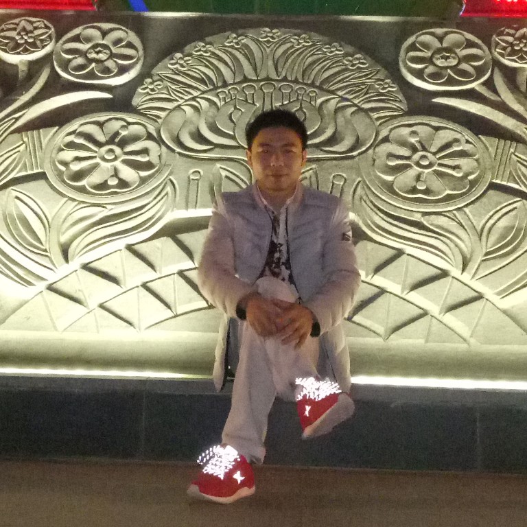 悟空扯阳光的照片