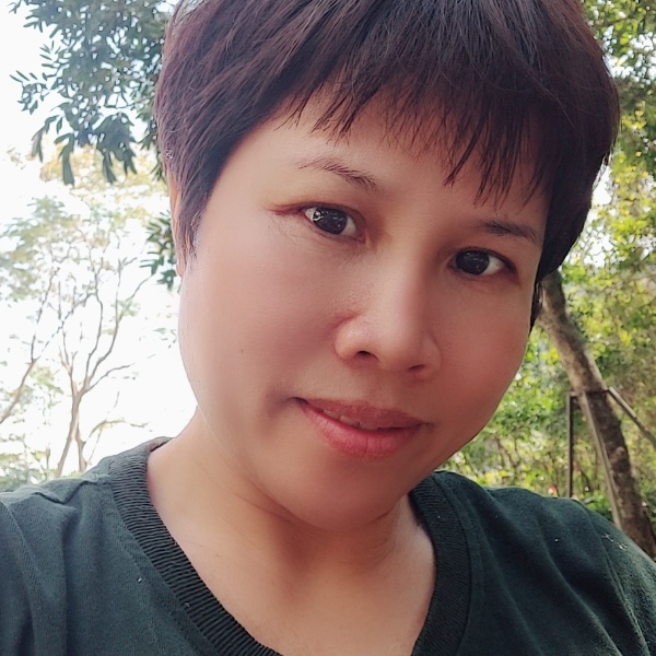 红酒深拥诚心的照片