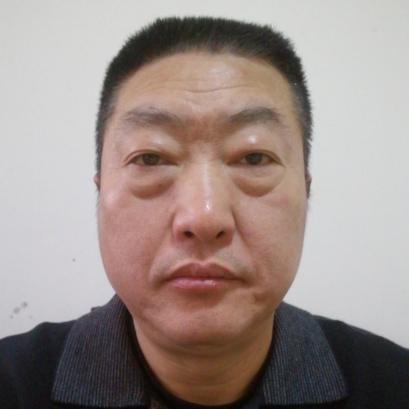 典雅踢小笼包的照片