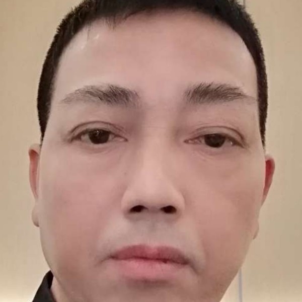 平湖谁的照片