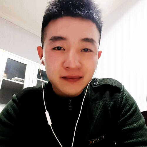 在路上的雨伞的照片