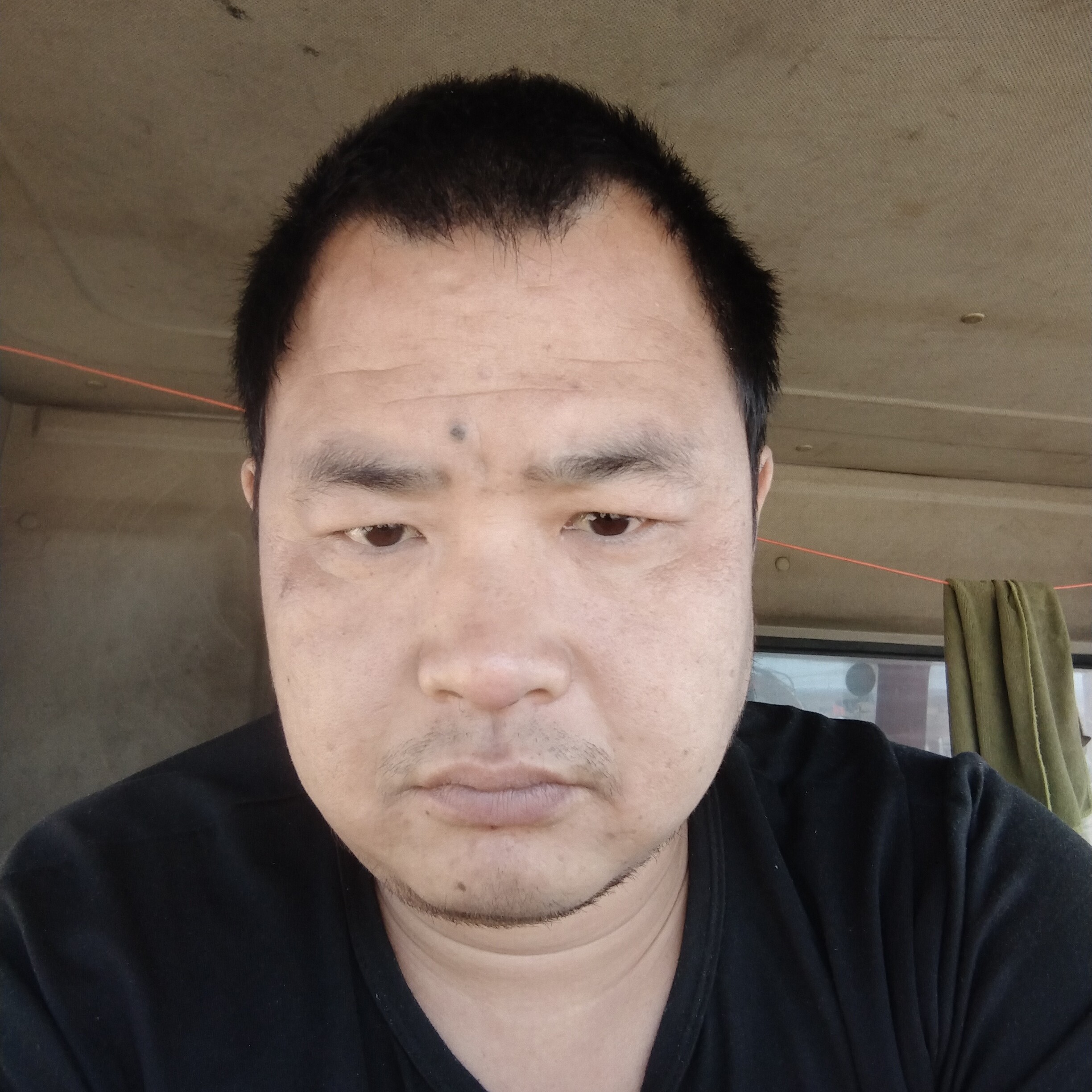 满意漫步钢铁侠的照片