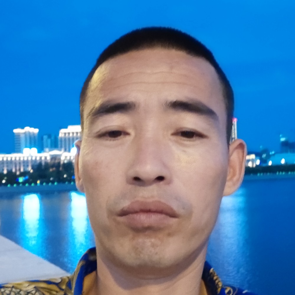 聪明保卫山岚的照片