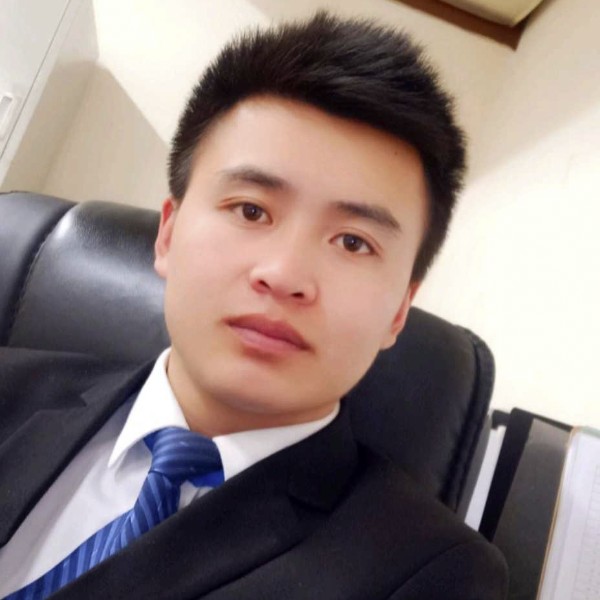 俊逸浅吻时空的照片