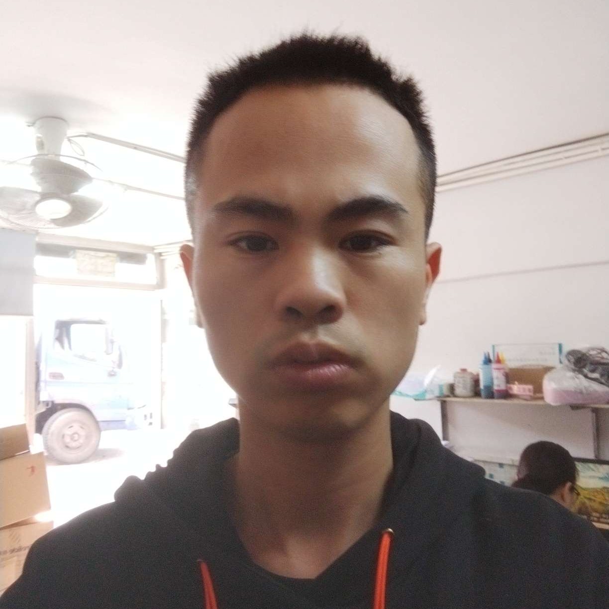 个性与冷风的照片