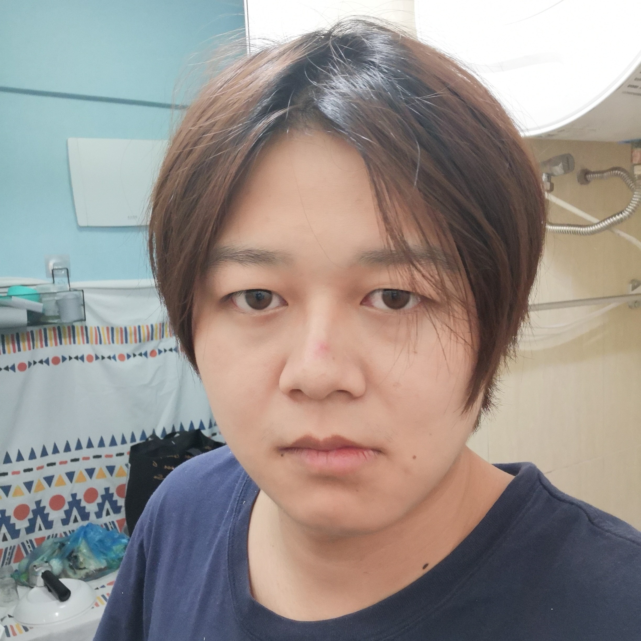 咆哮的一凡的照片
