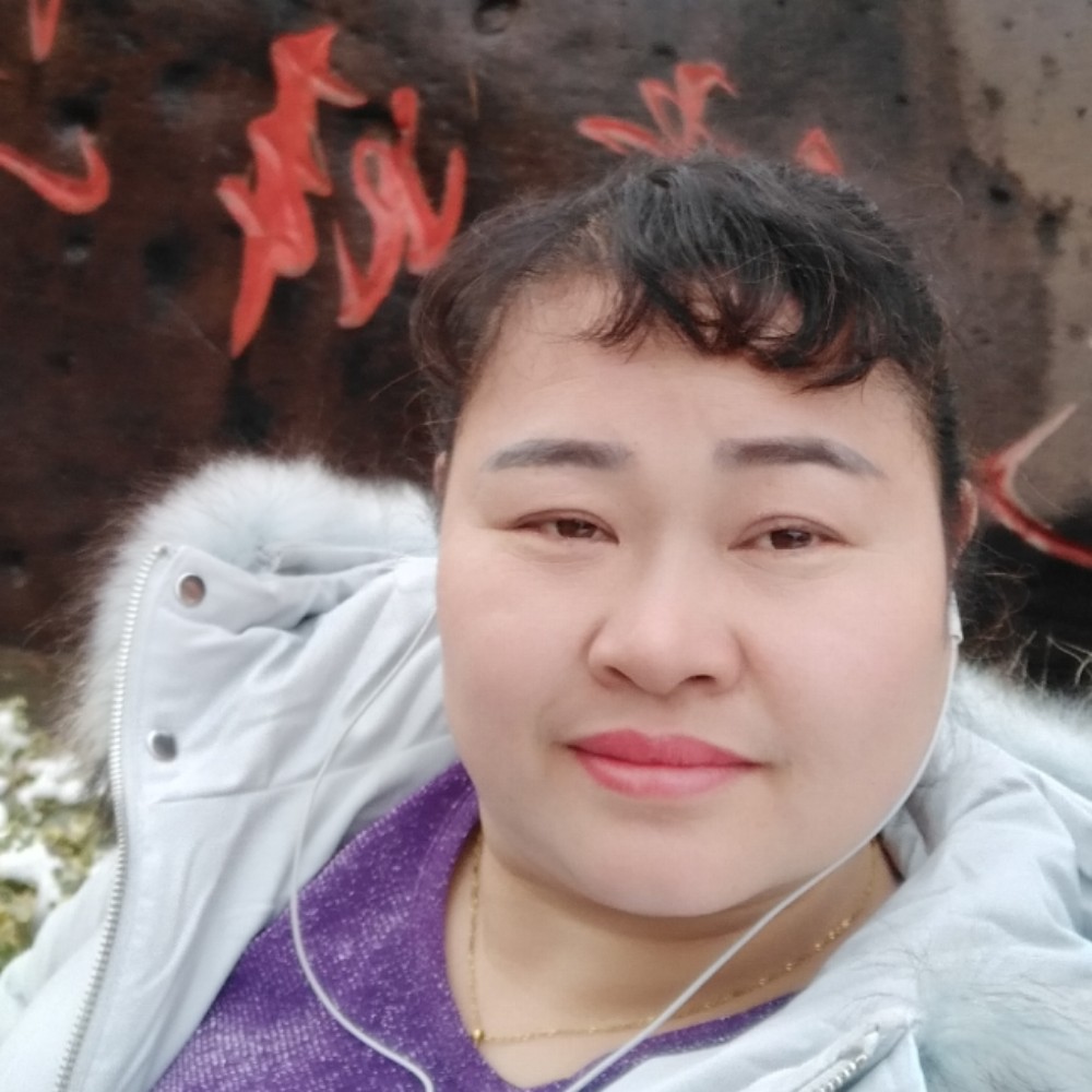 风雨中的坚强。的照片