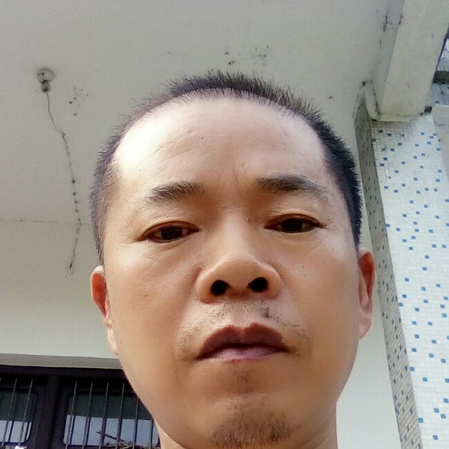 笑靥潇洒的照片