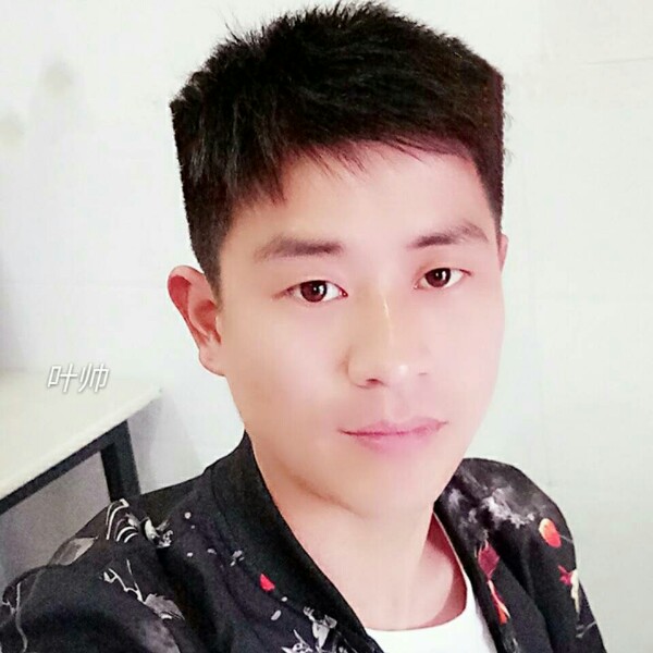 淡然浅吻初妆的照片