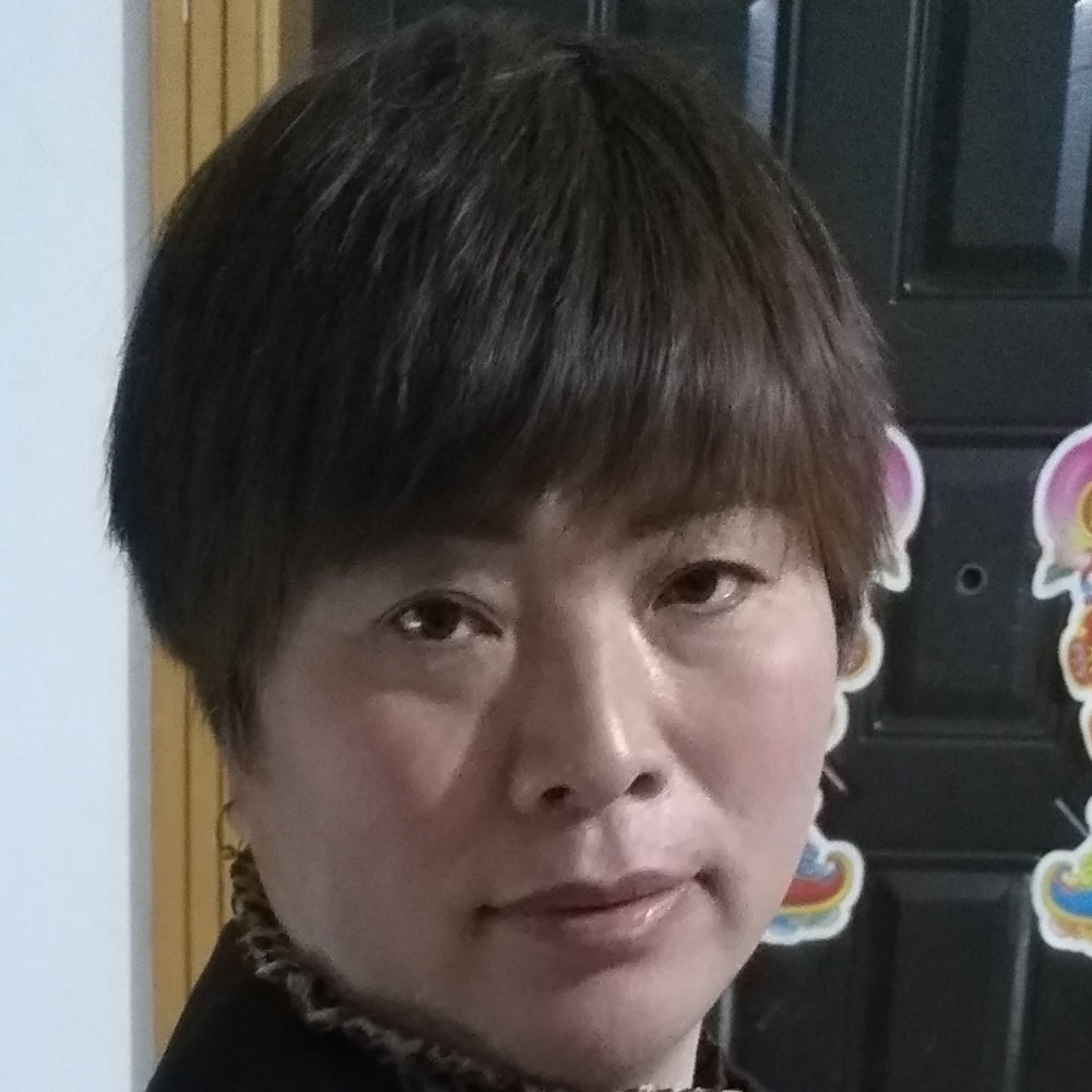 任朝霞的照片