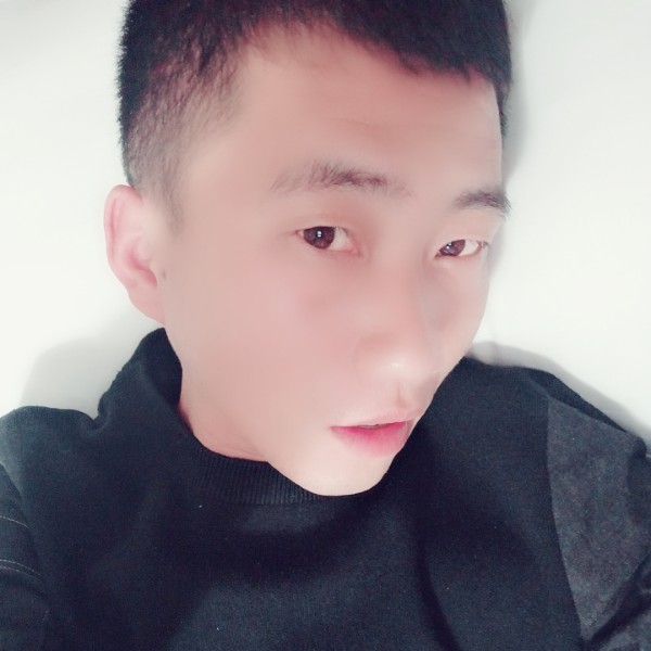冷酷板凳的照片