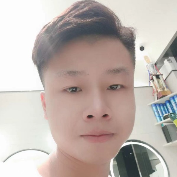 流影回首忧郁的照片