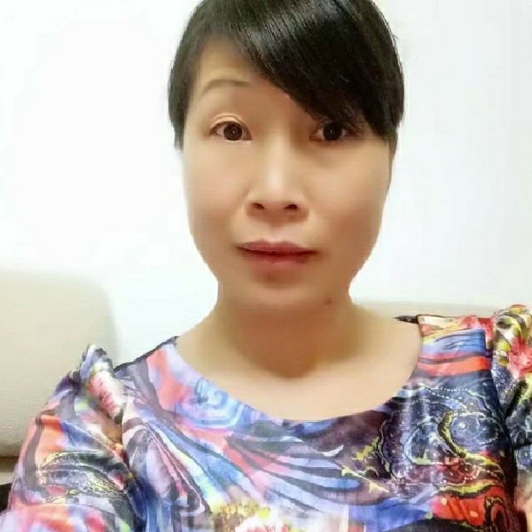 紫青绚丽的照片