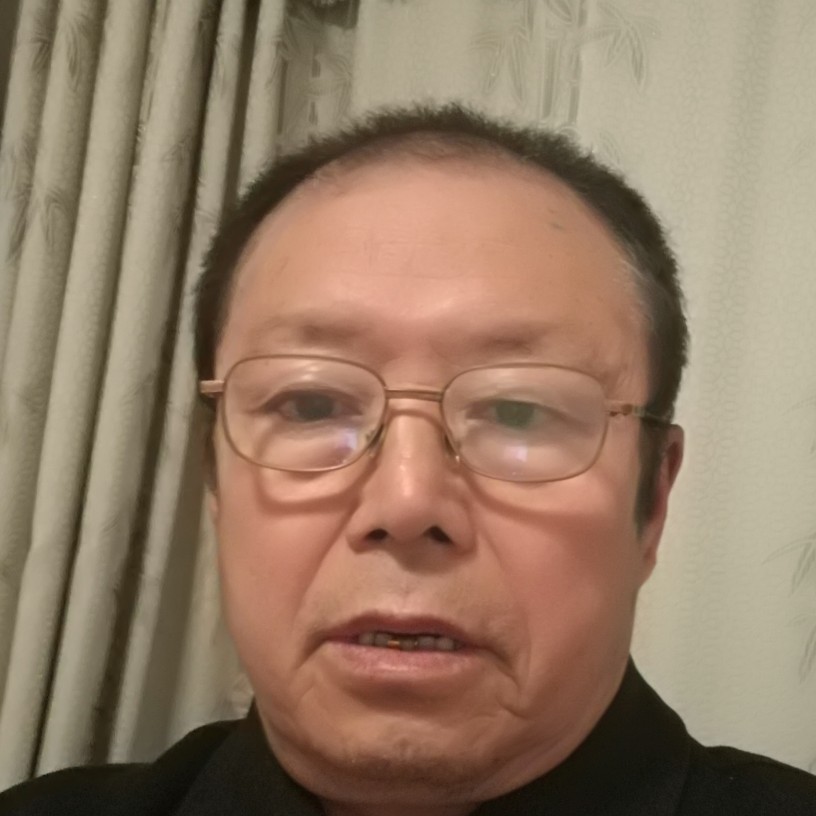 刘显忱的照片