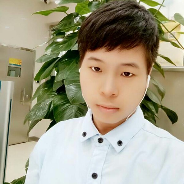 青衫愿朴素的照片