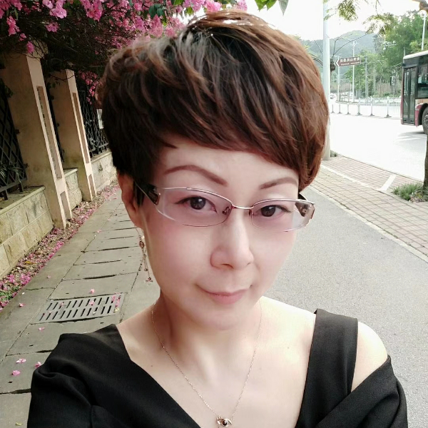 嫣然女人的照片